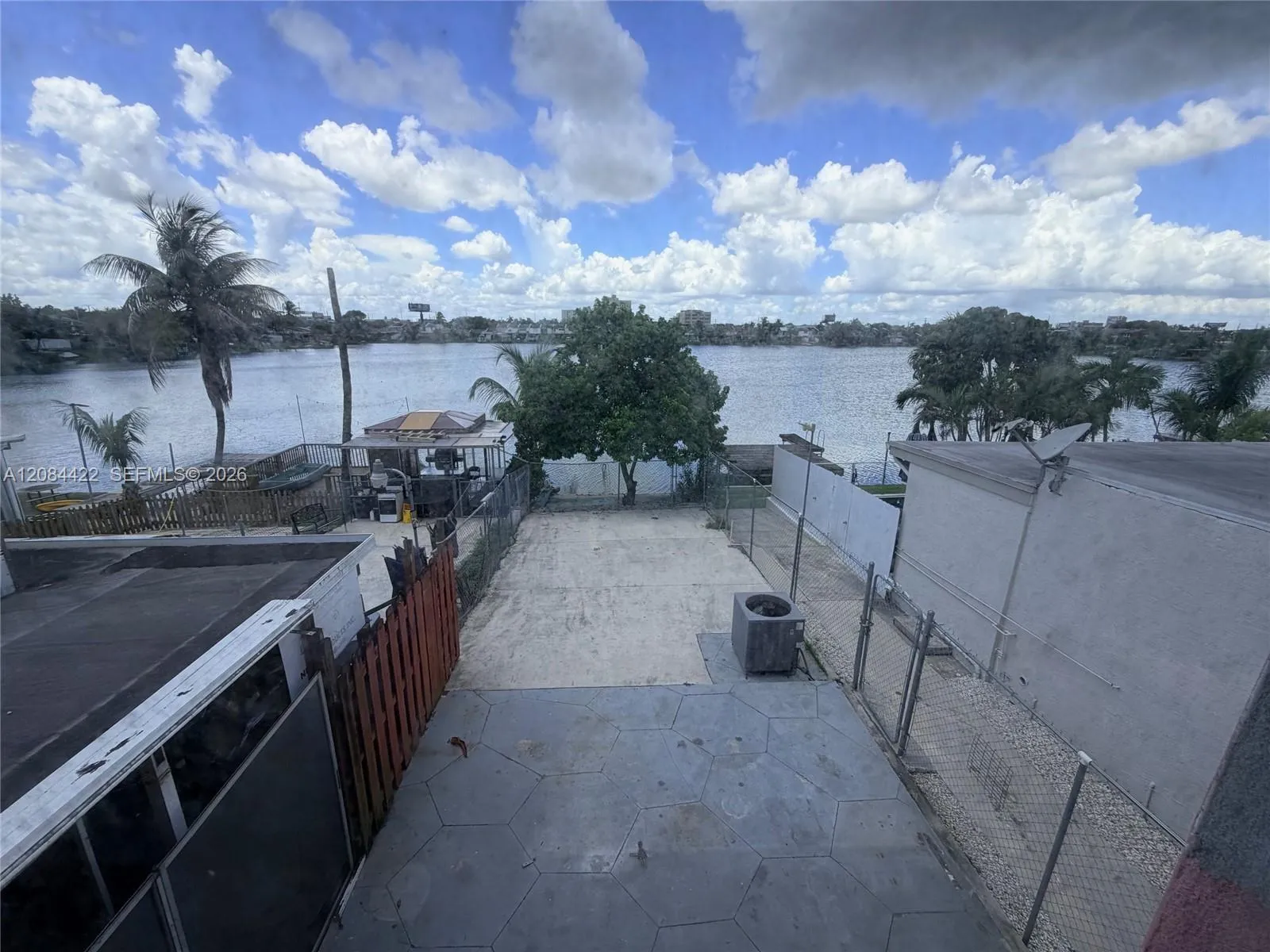 En Venta 7006 W 17th Court, Hialeah, FL 33014, Hialeah, FL 33014
