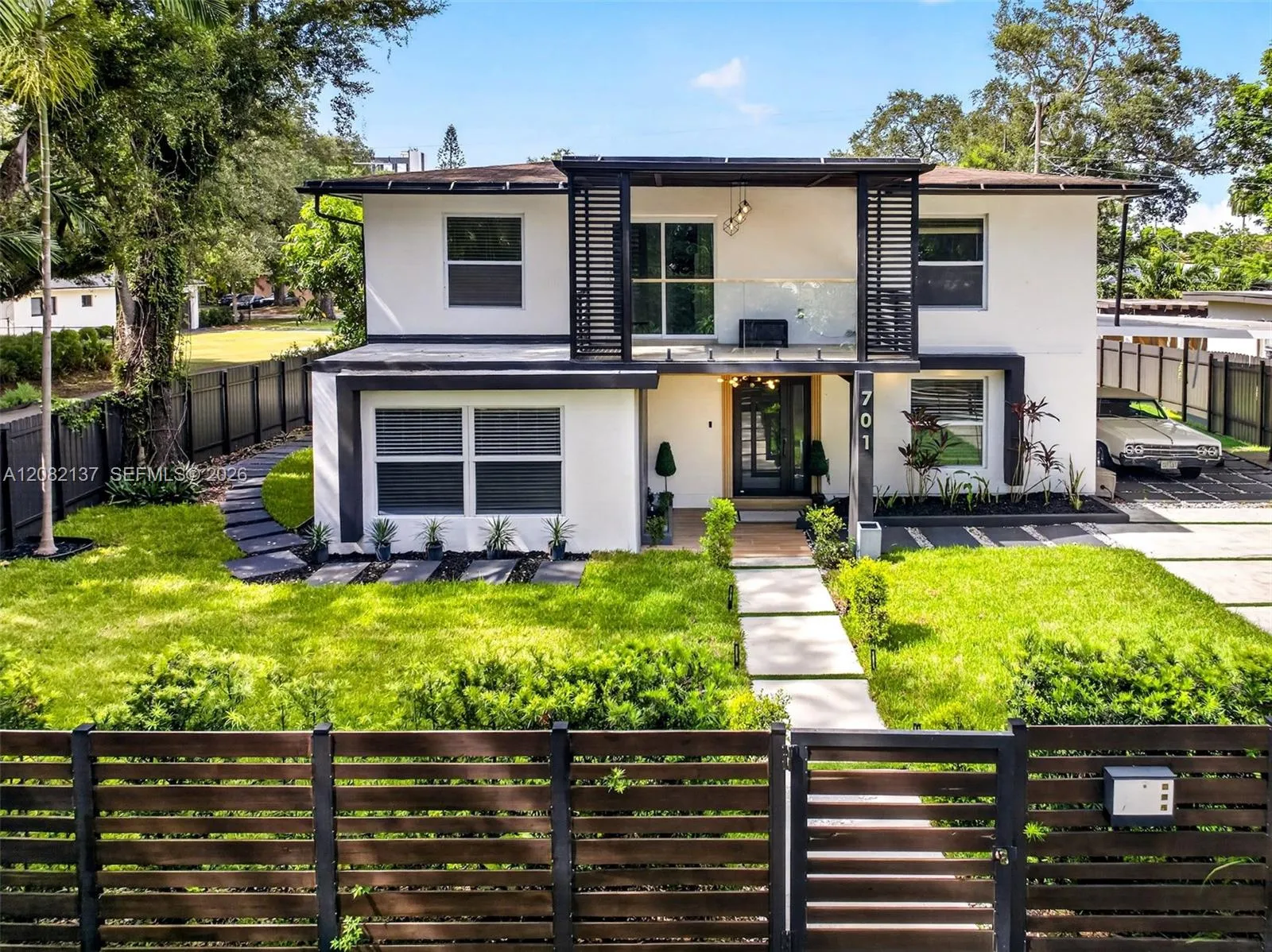En Venta 701 NE 164th Street, Miami, FL 33162, Miami, FL 33162