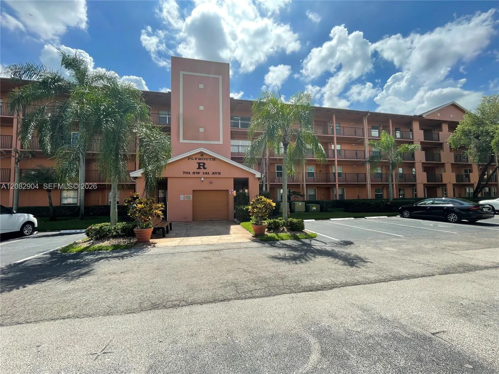 En Venta 701 SW 141st Avenue 110R, Pembroke Pines, FL 33027, Pembroke Pines, FL 33027