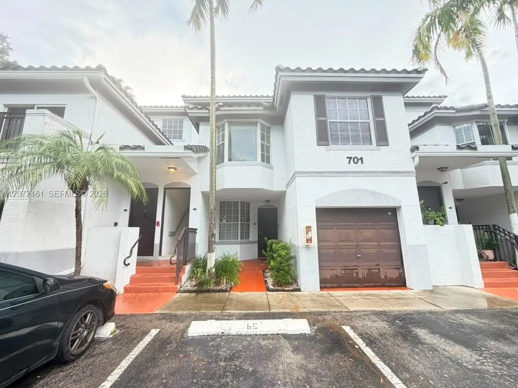 Foto de propiedad en 701 SW 148th Avenue 104, Sunrise, FL 33325 Sunrise con MLS# 