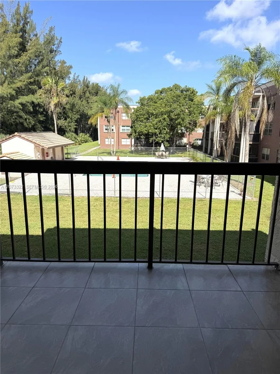 Foto de propiedad en 7020 Nova Drive 209D, Davie, FL 33317 Davie con MLS# 