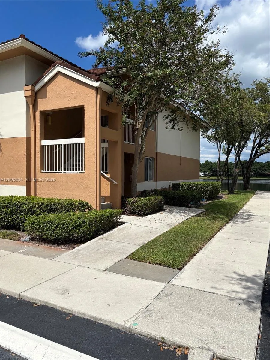 En Venta 704 NW 92nd Avenue 704, Plantation, FL 33324, Plantation, FL 33324