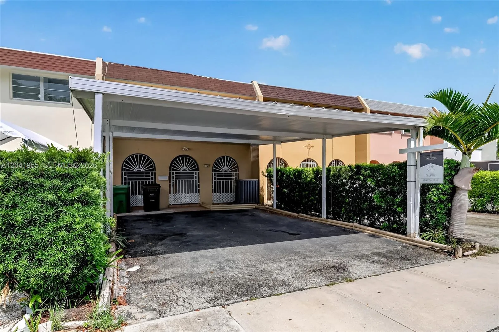 Vendido 7055 W 3rd Court, Hialeah, FL 33014, Hialeah, FL 33014