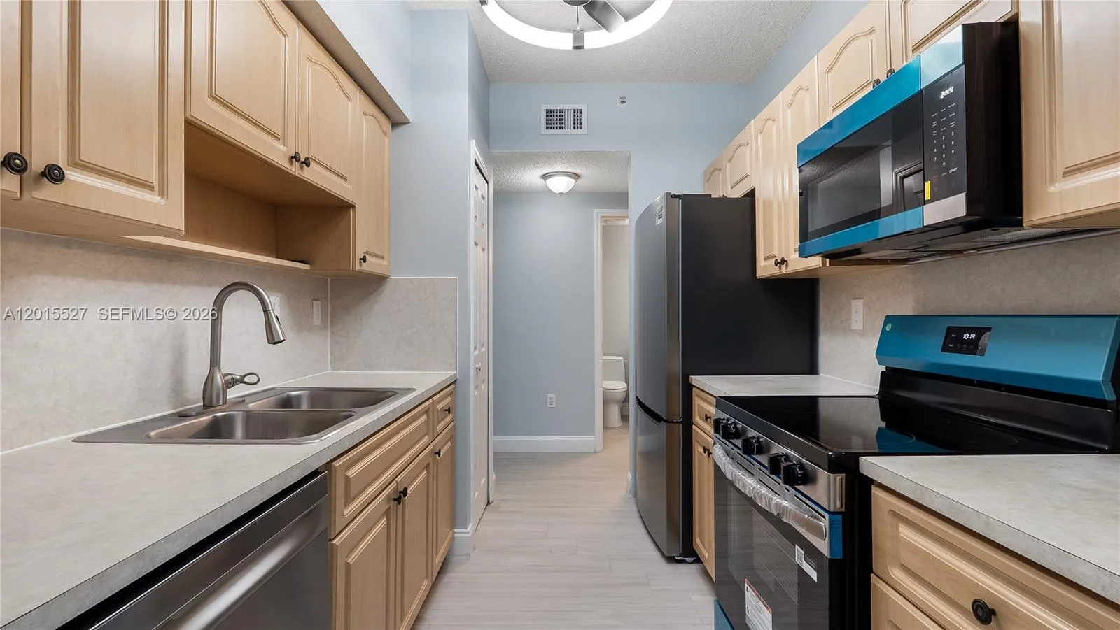 Foto de propiedad en 7085 Nova Drive 105, Davie, FL 33317 Davie con MLS# 