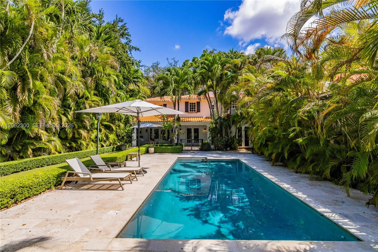 Foto de propiedad en 709 Aledo Avenue 0, Coral Gables, FL 33134 Coral Gables con MLS# 