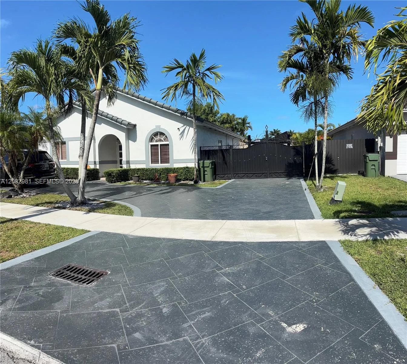 Foto de propiedad en 709 SE 13th Terrace 709, Homestead, FL 33033 Homestead con MLS# 