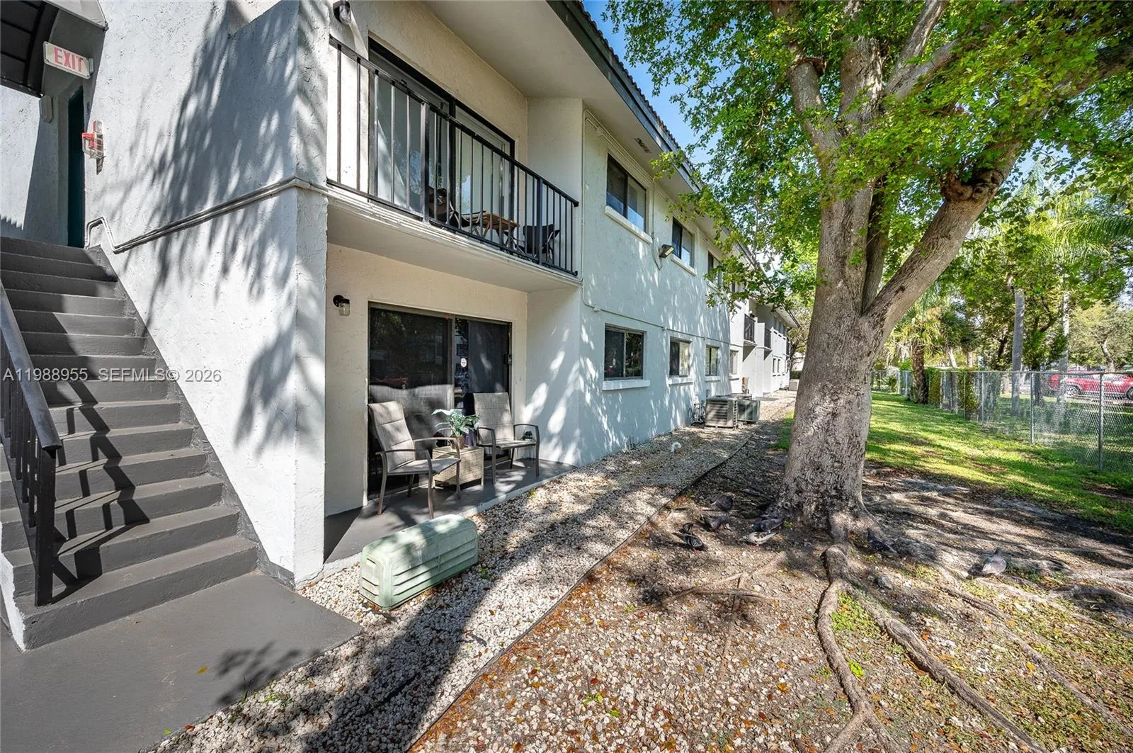 Foto de propiedad en 7095 NW 179th Street 110, Hialeah, FL 33015 Hialeah con MLS# 