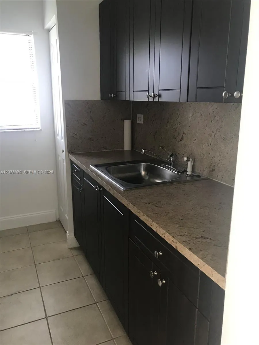 Foto de propiedad en 7095 NW 179th Street 112, Hialeah, FL 33015 Hialeah con MLS# 
