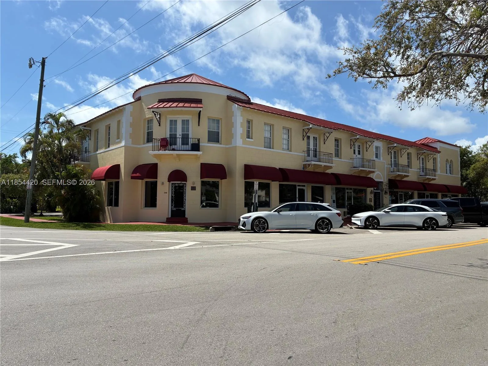 Foto de propiedad en 710 W 51st Street, Miami Beach, FL 33140 Miami Beach con MLS# 