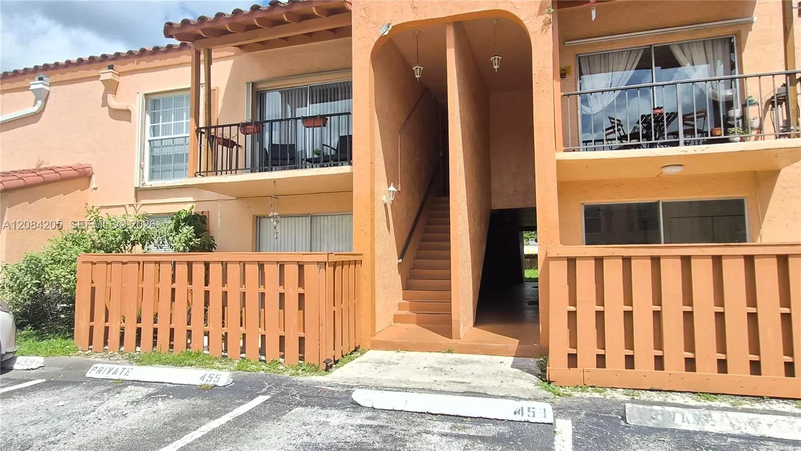 Foto de propiedad en 7100 Fairway Drive K9, Miami Lakes, FL 33014 Miami Lakes con MLS# 