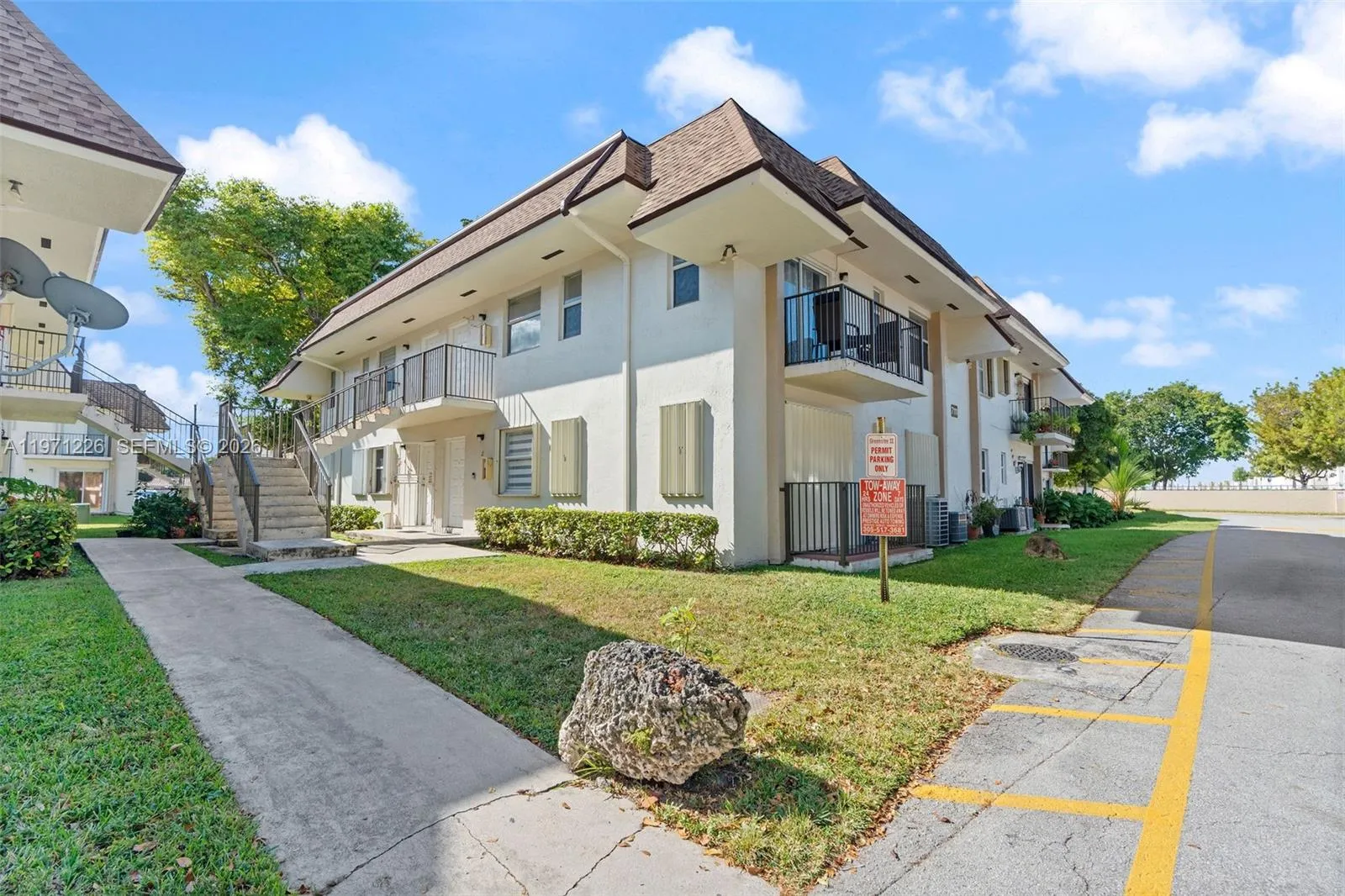 Foto de propiedad en 7111 SW 129th Avenue 6, Miami, FL 33183 Miami con MLS# 