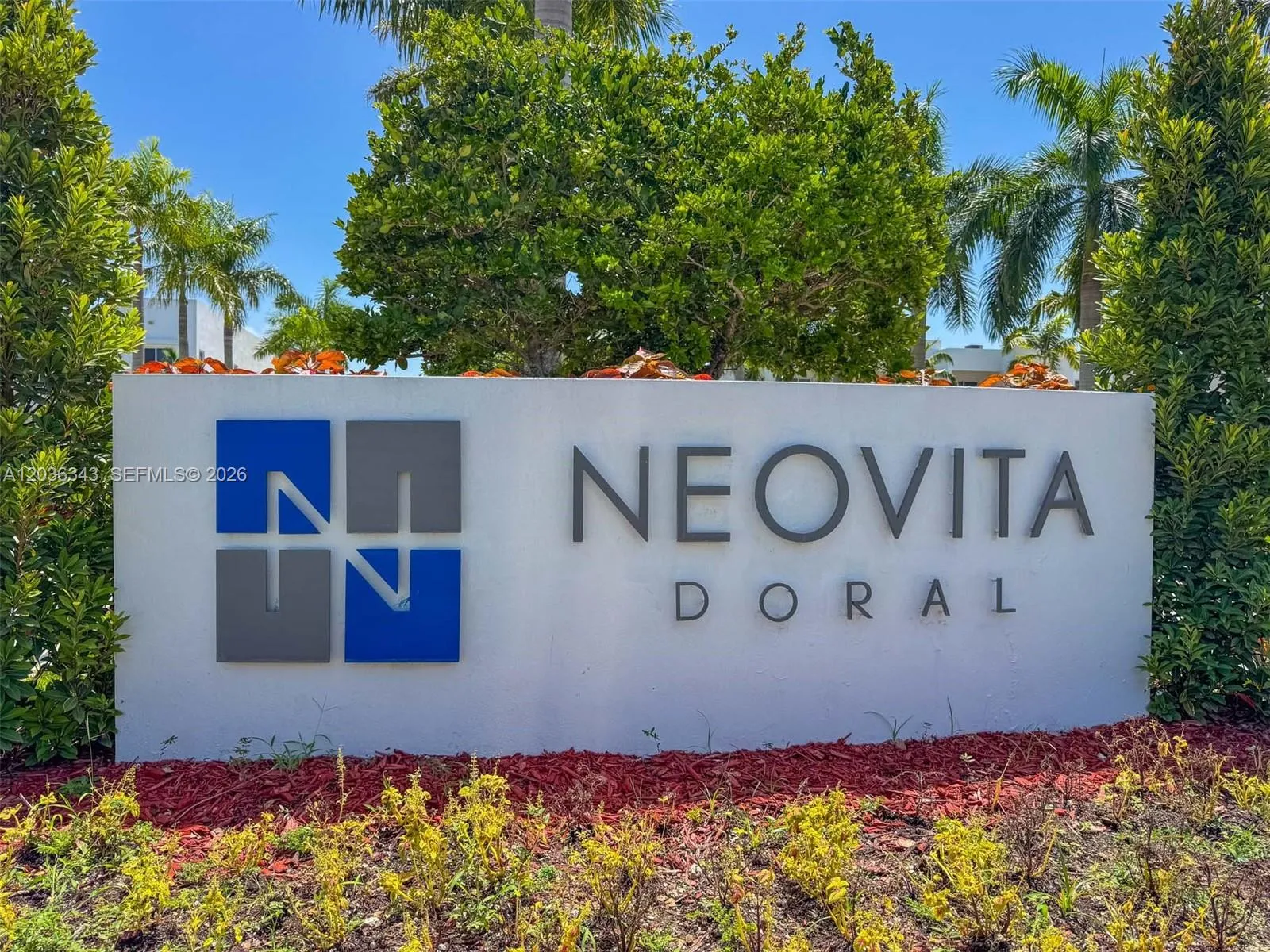 Foto de propiedad en 7117 NW 103rd Path, Doral, FL 33178 Doral con MLS# 