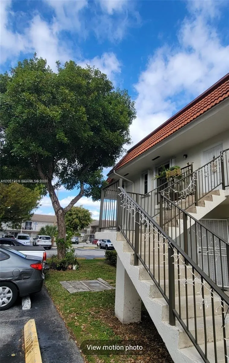 Foto de propiedad en 7121 SW 129th Avenue 5, Miami, FL 33183 Miami con MLS# 