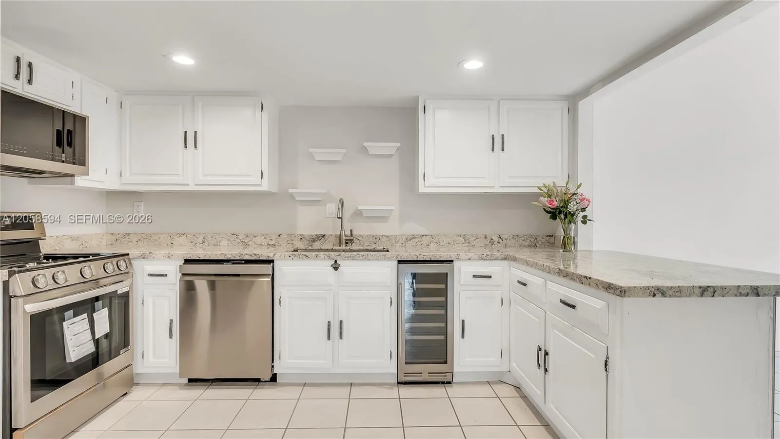 Foto de propiedad en 7123 SW 115th Place A-25, Miami, FL 33173 Miami con MLS# 