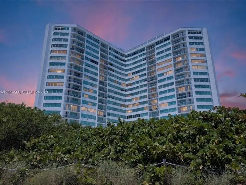Foto de propiedad en 7135 Collins Avenue 331, Miami Beach, FL 33141 Miami Beach con MLS#