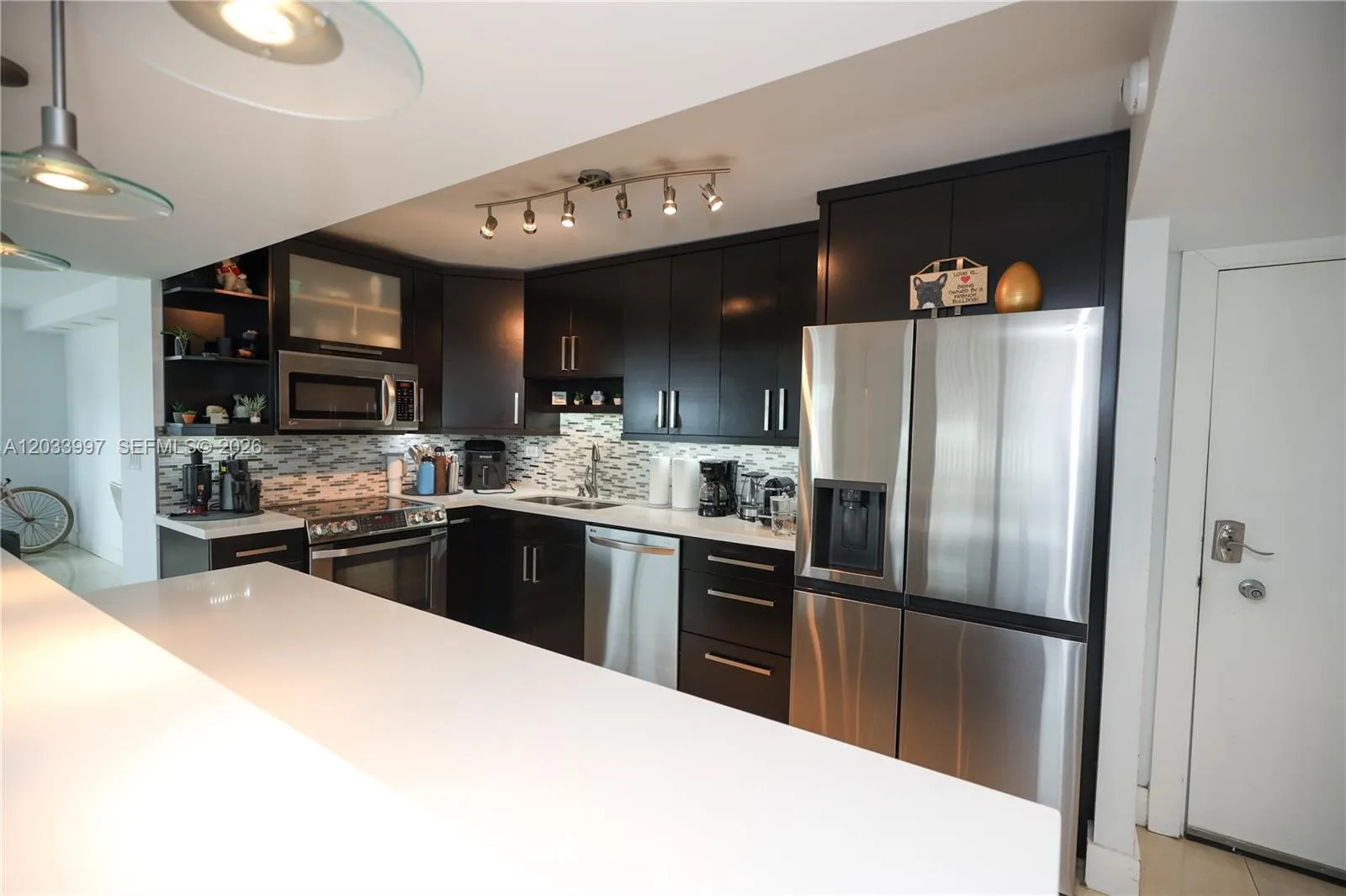 Foto de propiedad en 7135 Collins Avenue 735, Miami Beach, FL 33141 Miami Beach con MLS# 
