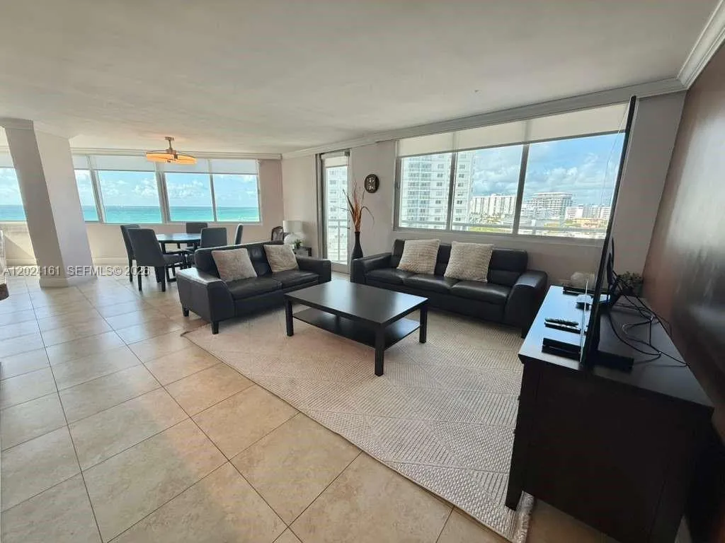 Foto de propiedad en 7135 Collins Avenue 815, Miami Beach, FL 33141 Miami Beach con MLS# 