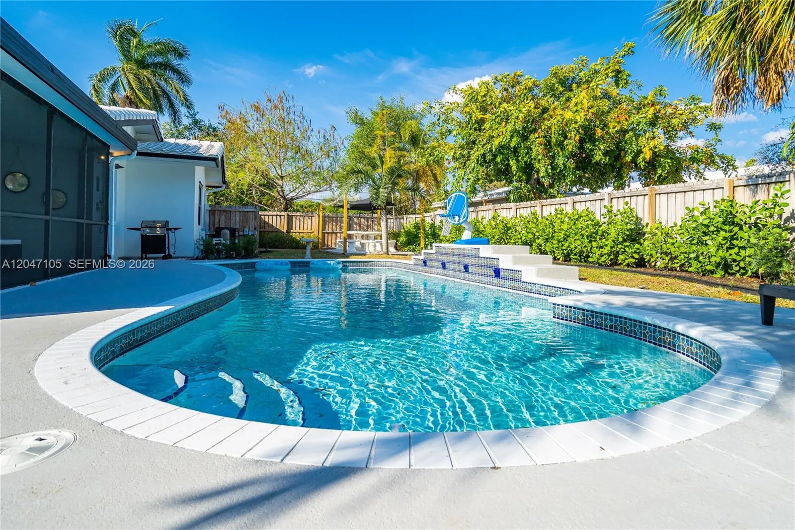Foto de propiedad en 714 NE 2nd Street, Pompano Beach, FL 33060 Pompano Beach con MLS# 