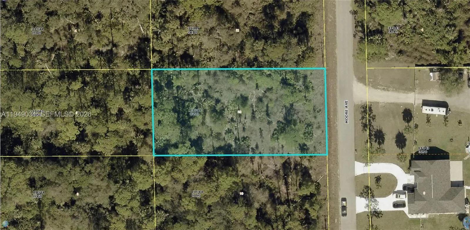 En Venta 715 Moore Avenue, Lehigh Acres, FL 33972, Lehigh Acres, FL 33972