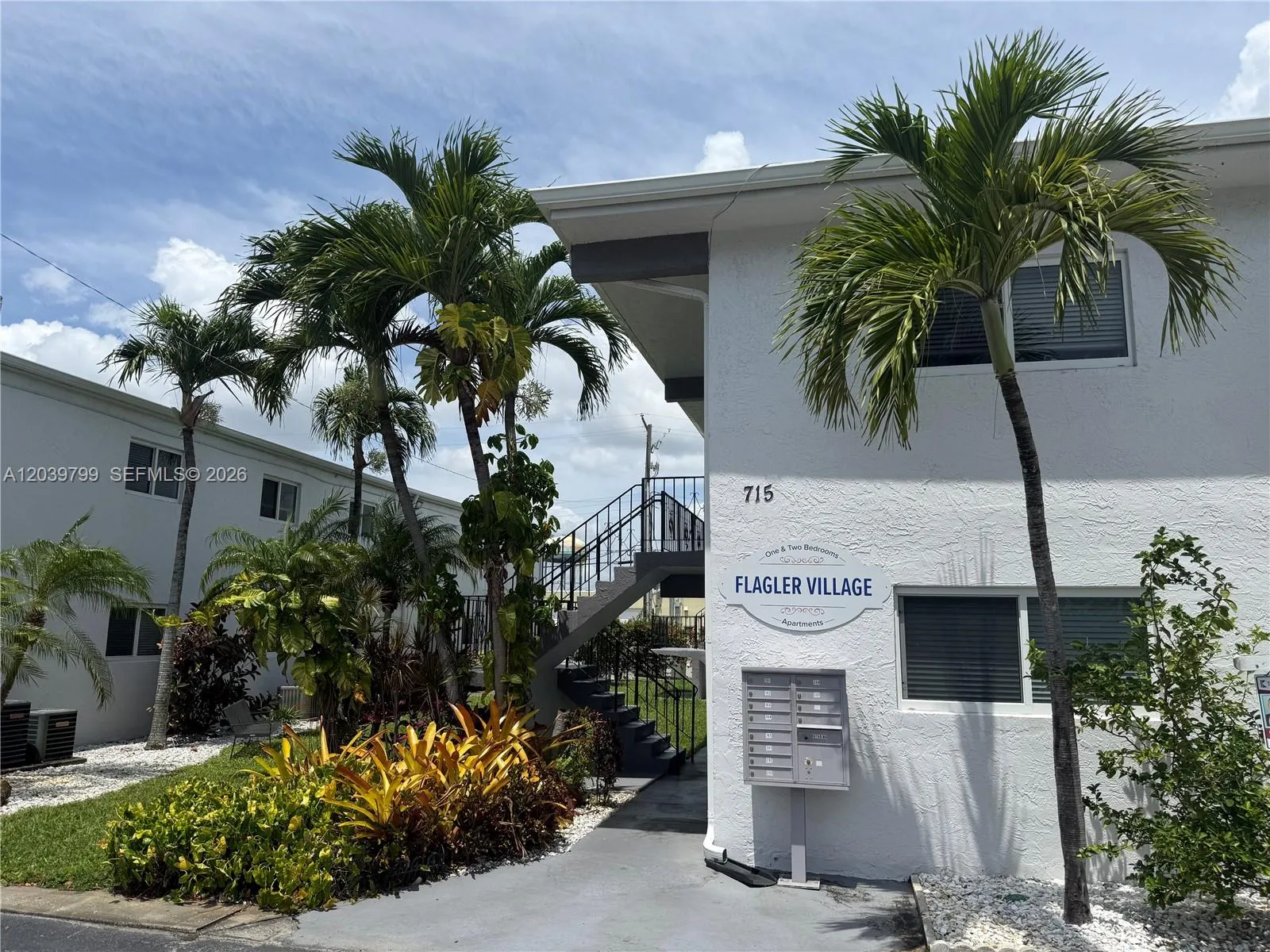 Foto de propiedad en 715 NE 2nd Avenue 204, Fort Lauderdale, FL 33304 Fort Lauderdale con MLS# 