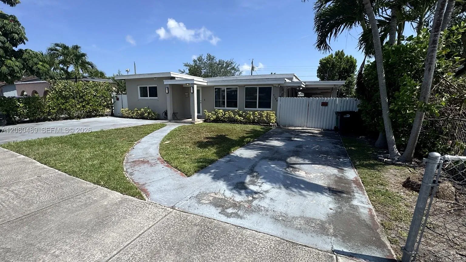 En Venta 7160 SW 12th Street, Miami, FL 33144, Miami, FL 33144