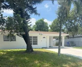 Foto de propiedad en 7170 Custer Street, Hollywood, FL 33024 Hollywood con MLS# 