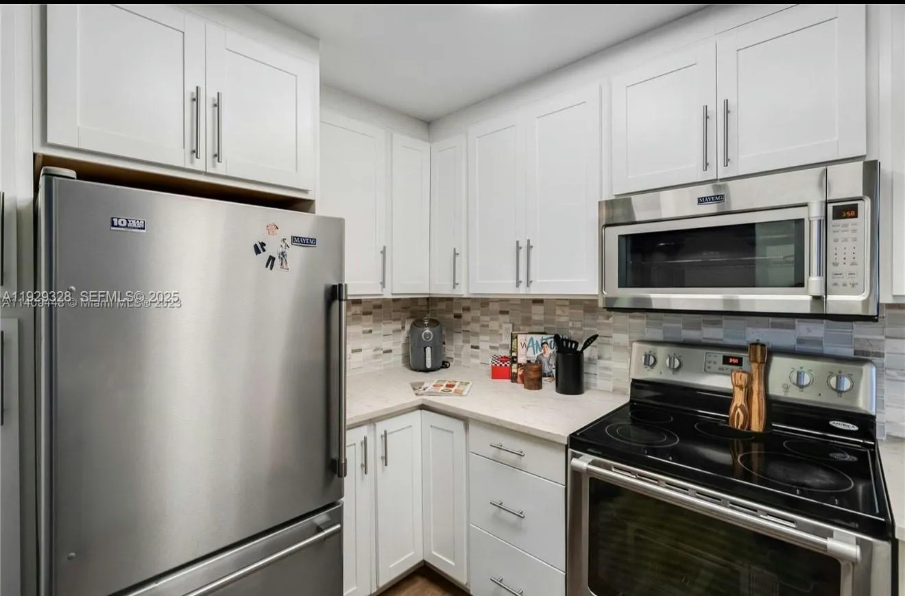 Vendido 7173 Orange Drive 214B, Davie, FL 33314, Davie, FL 33314