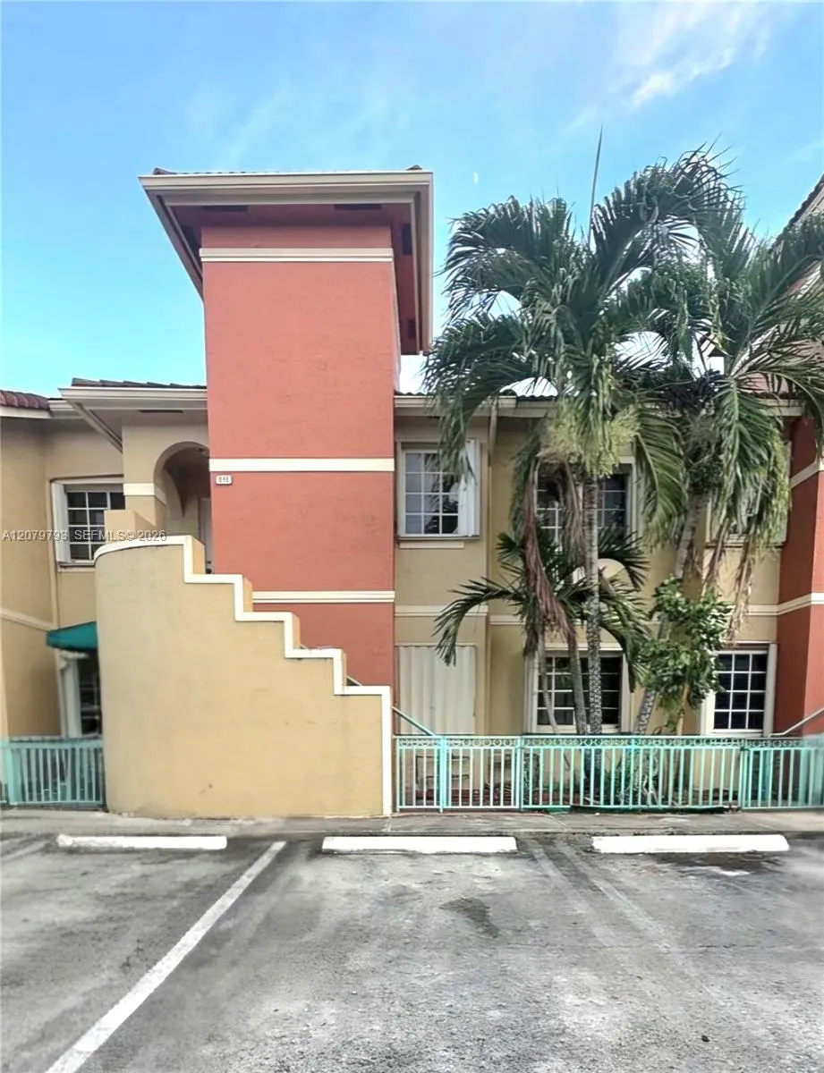 Foto de propiedad en 7175 NW 173rd Drive 510-5, Hialeah, FL 33015 Hialeah con MLS# 