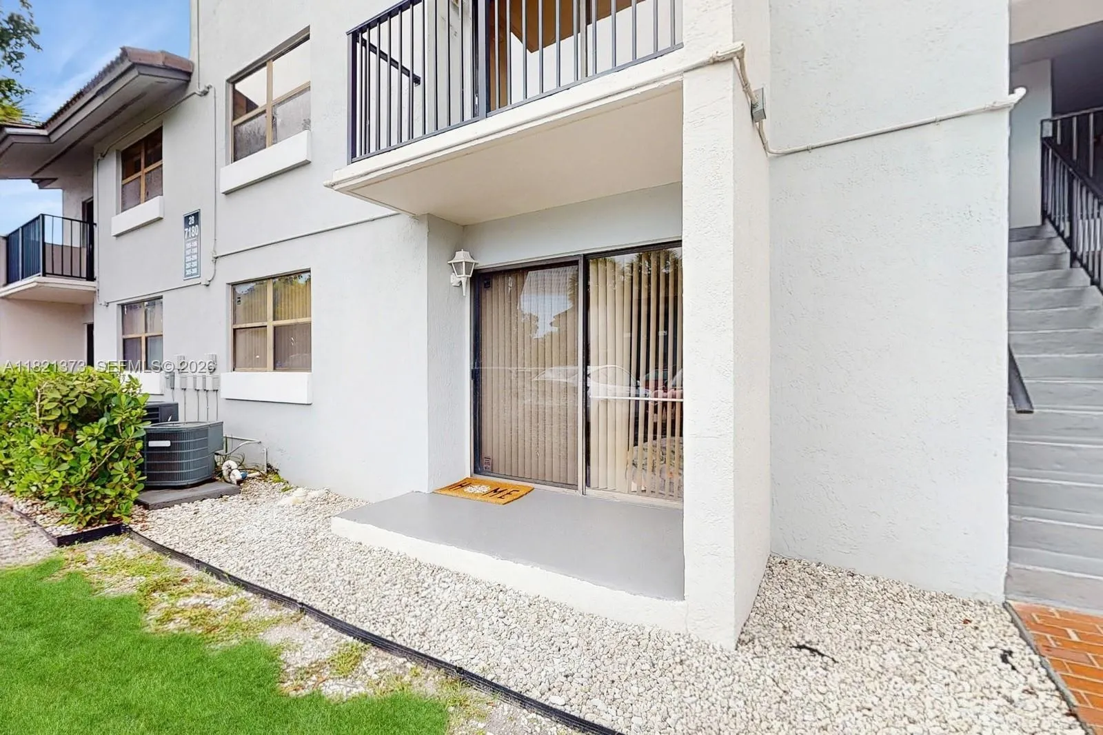 Foto de propiedad en 7180 NW 179th Street 105, Hialeah, FL 33015 Hialeah con MLS# 