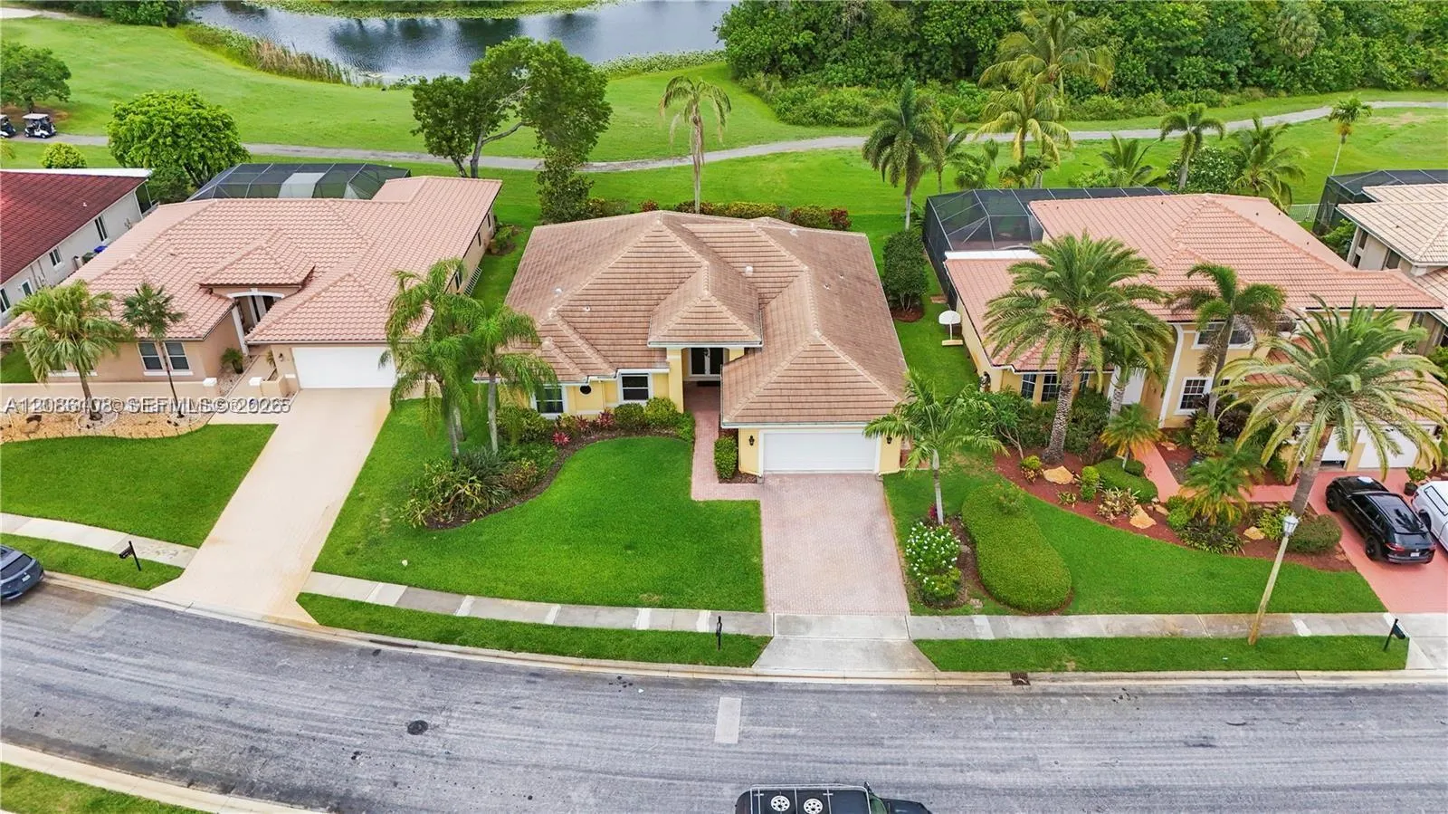 En Venta 720 W Cypress Pointe Drive W, Pembroke Pines, FL 33027, Pembroke Pines, FL 33027