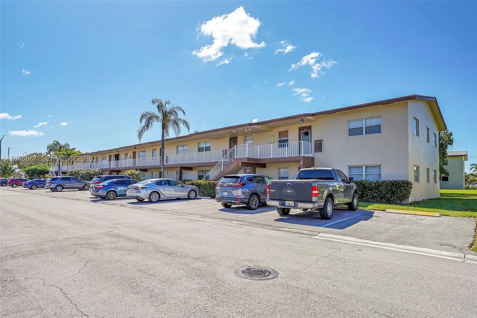 Foto de propiedad en 7200 NW 4th Place 201, Margate, FL 33063 Margate con MLS# 