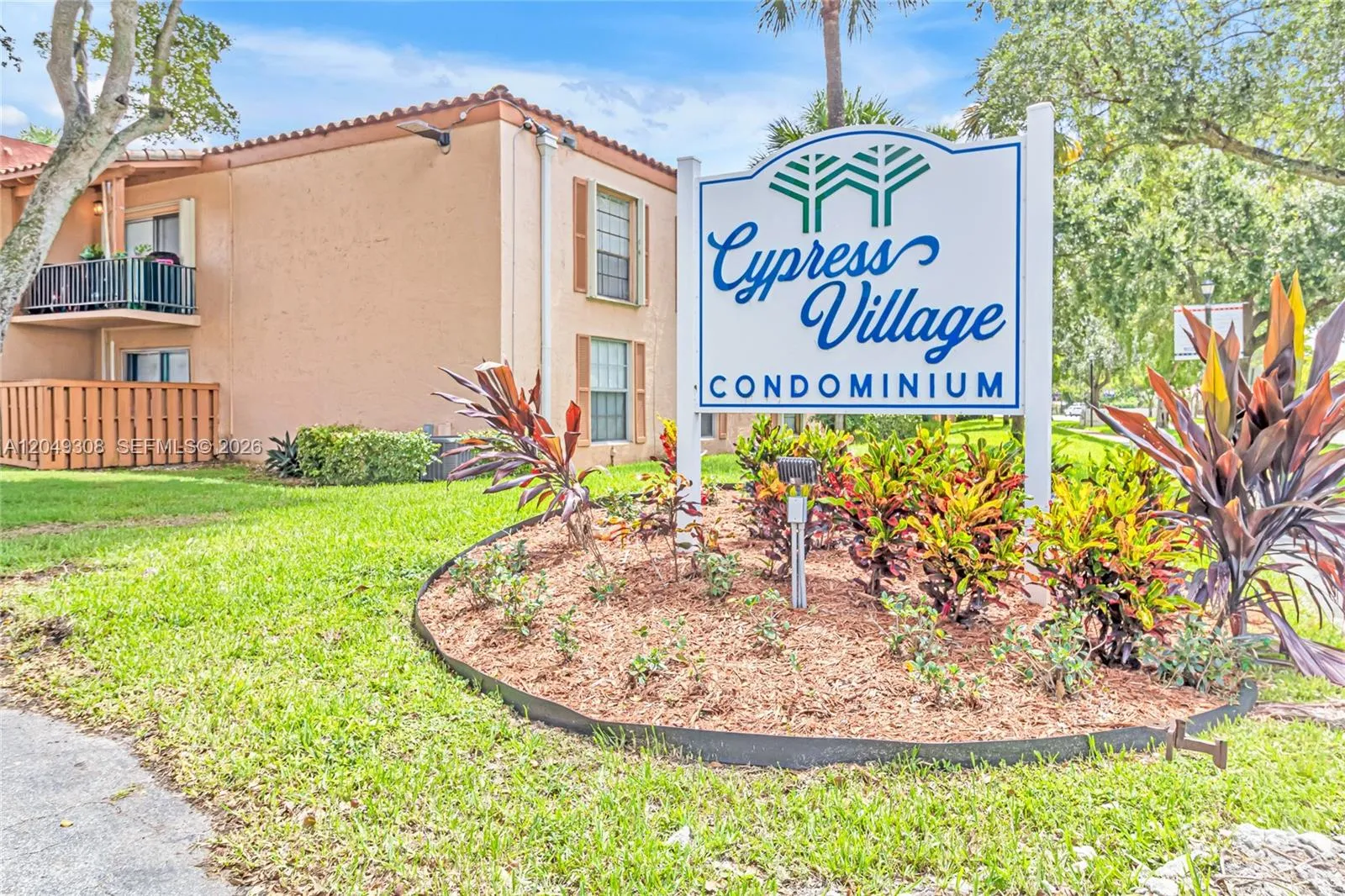 Foto de propiedad en 7201 Miami Lakes Drive B14, Miami Lakes, FL 33014 Miami Lakes con MLS# 