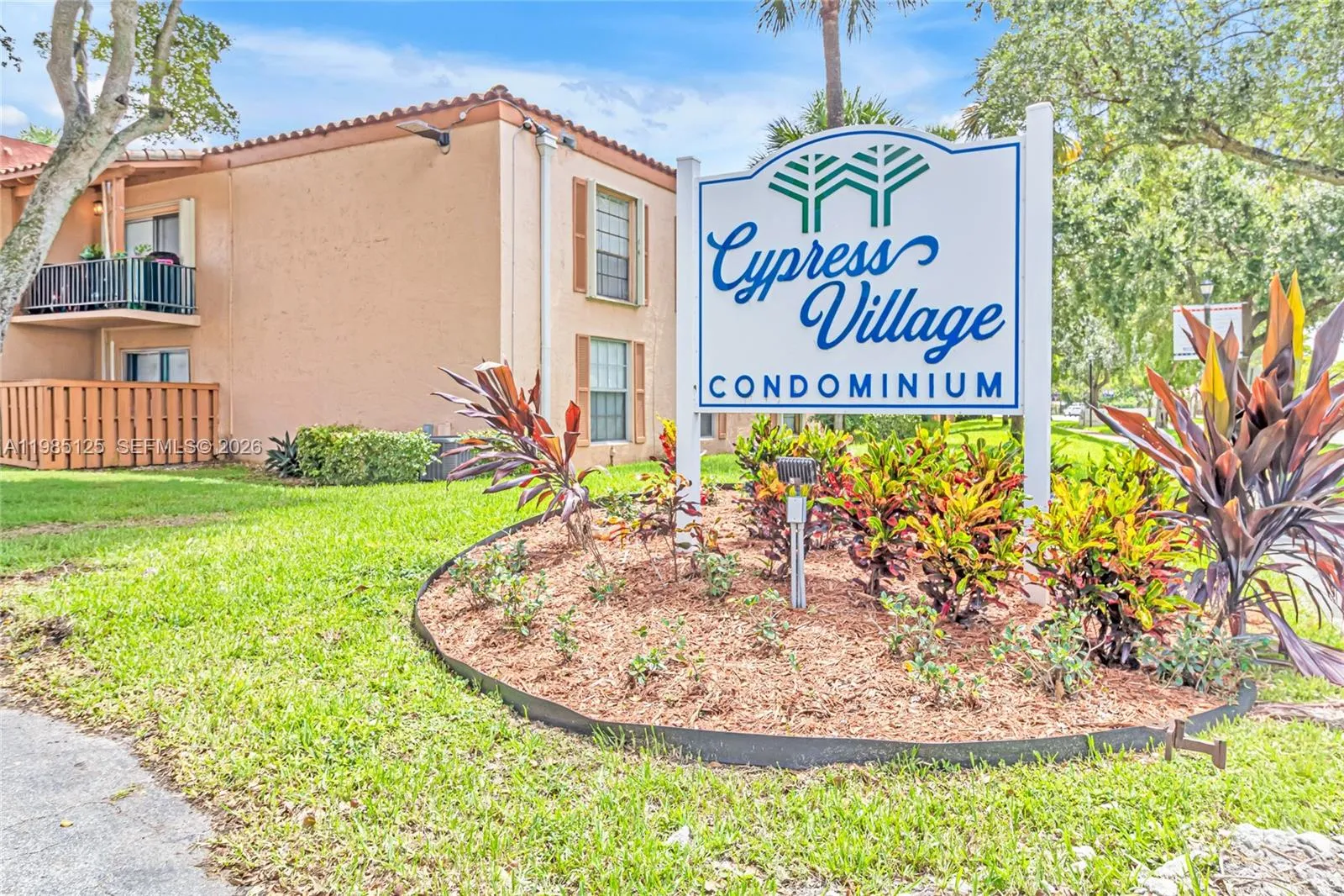 Foto de propiedad en 7201 Miami Lakes Drive B14, Miami Lakes, FL 33014 Miami Lakes con MLS# 