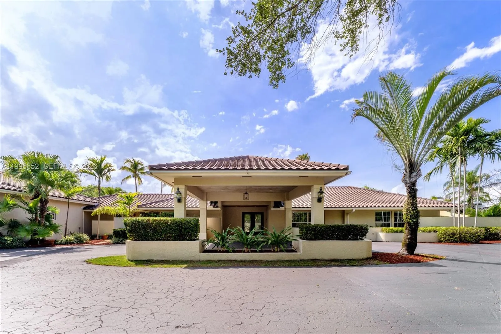 Vendido 7201 SW 174th Street, Palmetto Bay, FL 33157, Palmetto Bay, FL 33157