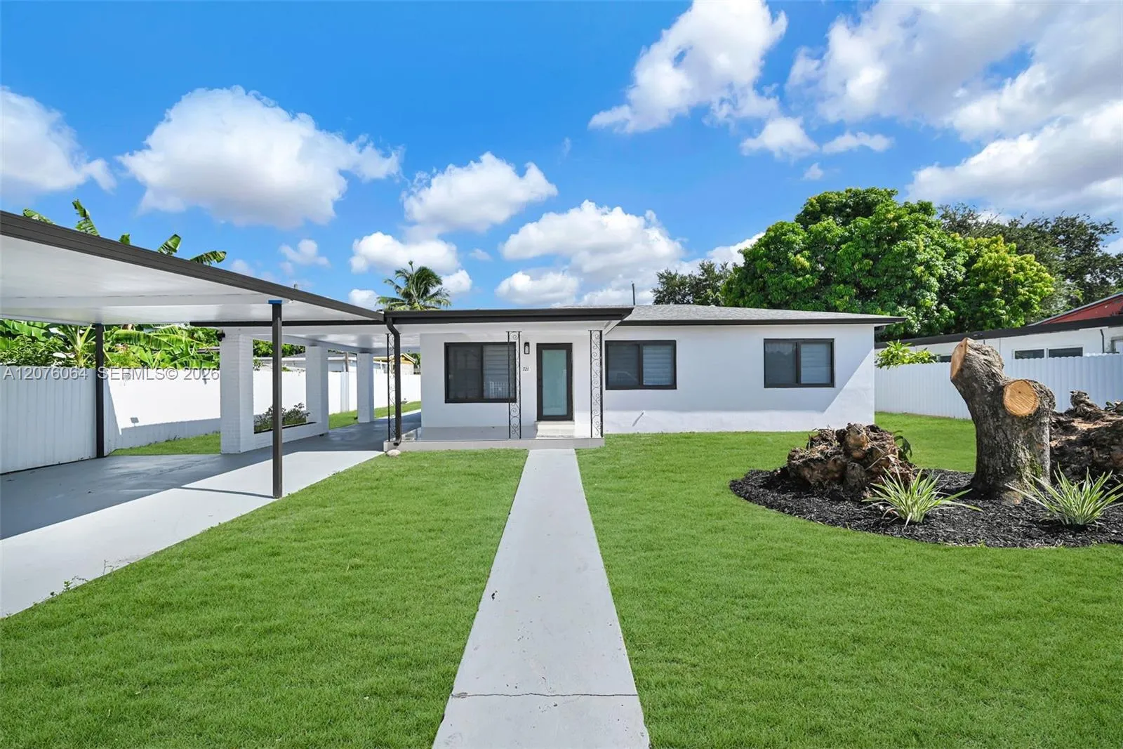 En Venta 721 Atlantic Avenue, Opa-Locka, FL 33054, Opa-Locka, FL 33054