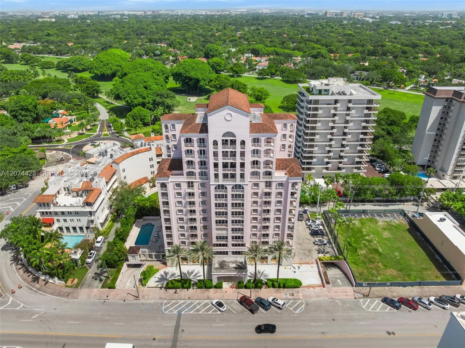 Foto de propiedad en 721 Biltmore Way 601, Coral Gables, FL 33134 Coral Gables con MLS# 