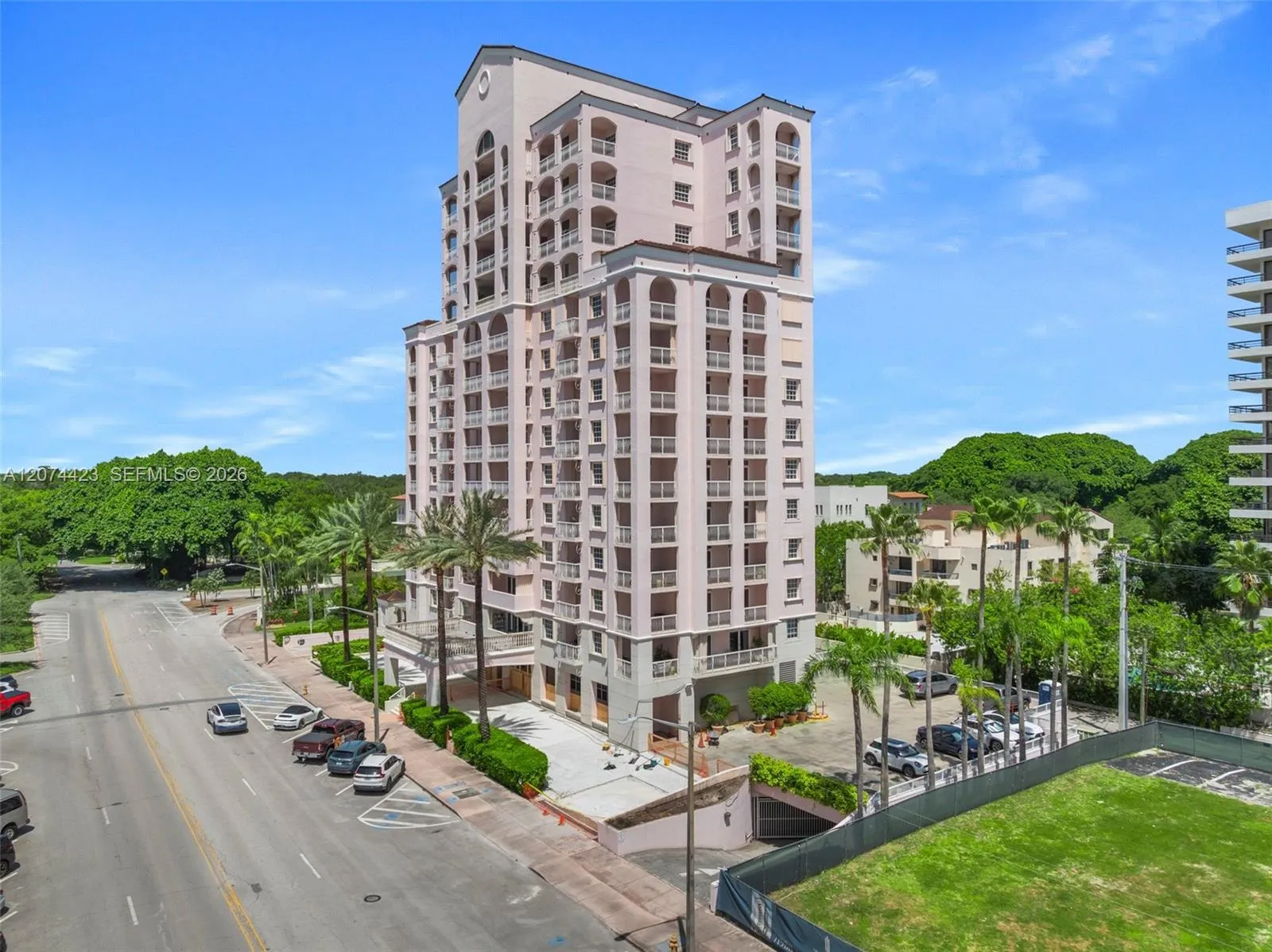 Foto de propiedad en 721 Biltmore Way 601, Coral Gables, FL 33134 Coral Gables con MLS# 