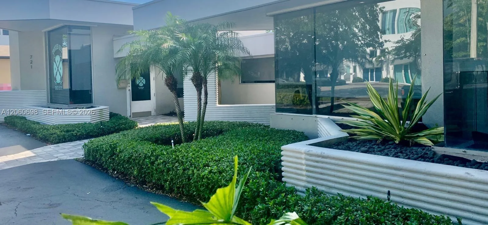 Foto de propiedad en 721 NE 3rd Avenue, Fort Lauderdale, FL 33304 Fort Lauderdale con MLS# 
