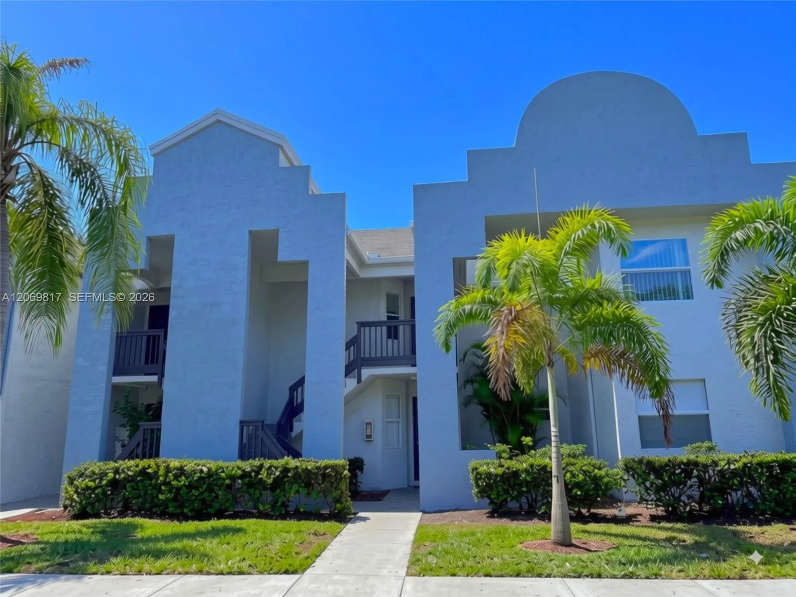 Foto de propiedad en 721 SW 113th Way 721, Pembroke Pines, FL 33025 Pembroke Pines con MLS# 