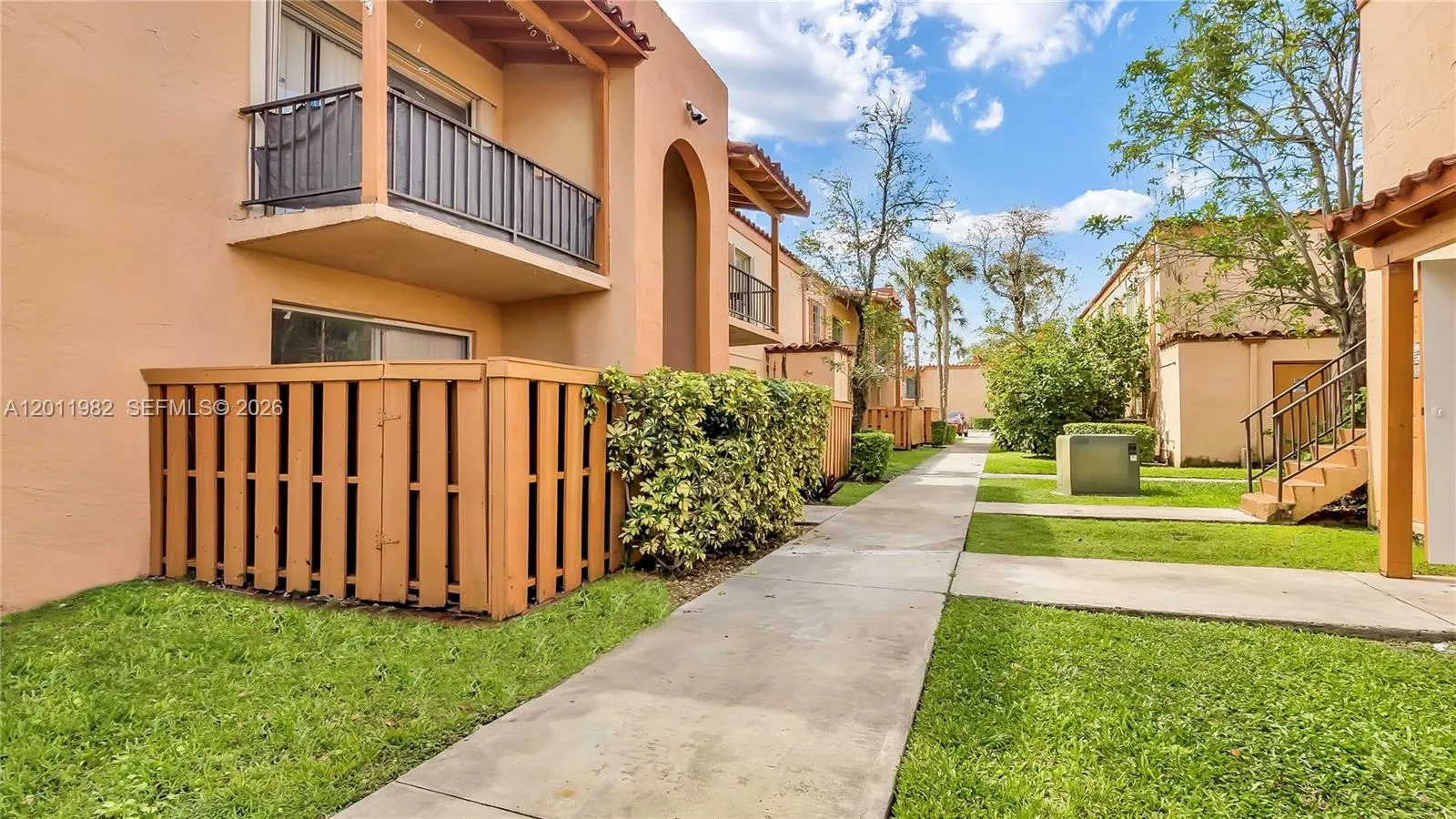 Foto de propiedad en 7231 Miami Lakes Drive C5, Miami Lakes, FL 33014 Miami Lakes con MLS# 
