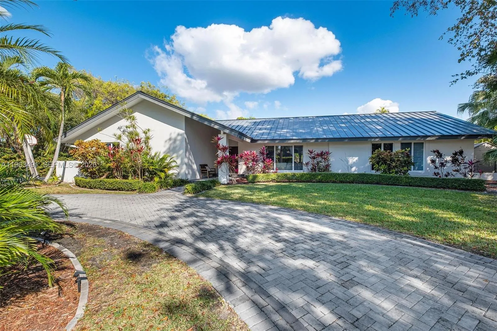 Vendido 7231 SW 174th Street, Palmetto Bay, FL 33157, Palmetto Bay, FL 33157