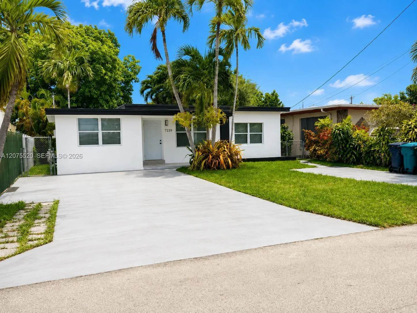 En Venta 7239 NW Third Street, Miami, FL 33126, Miami, FL 33126
