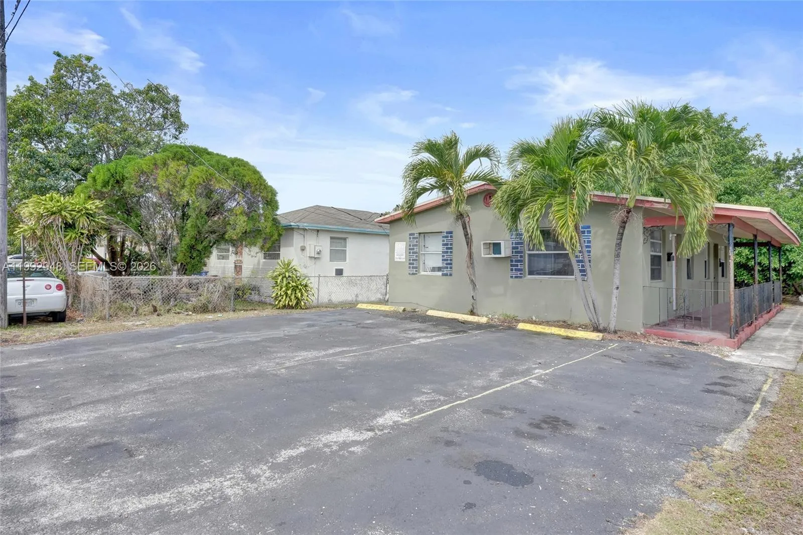 Foto de propiedad en 724 NW 6th Street, Hallandale Beach, FL 33009 Hallandale Beach con MLS# 
