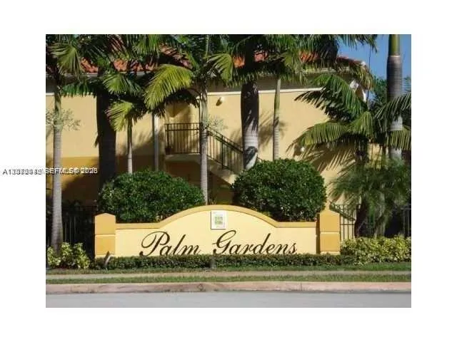 Foto de propiedad en 7240 NW 114th Avenue 305, Doral, FL 33178 Doral con MLS# 