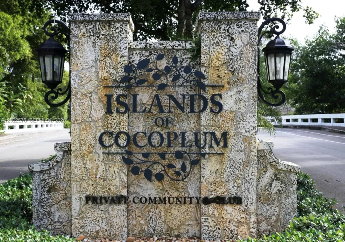 En Venta 7244 E Lago Drive, Coral Gables, FL 33143, Coral Gables, FL 33143