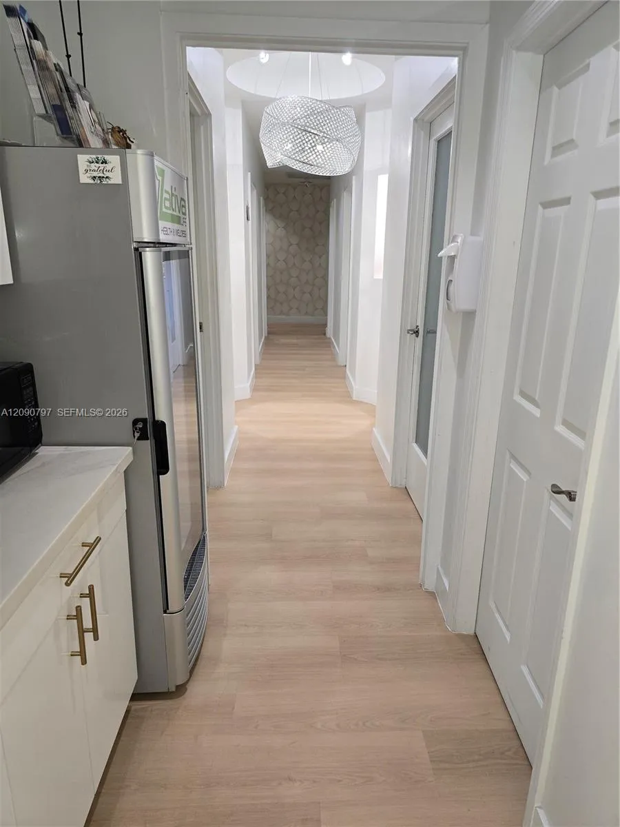 Foto de propiedad en 7245 SW 57 Court, South Miami, FL 33143 South Miami con MLS# 