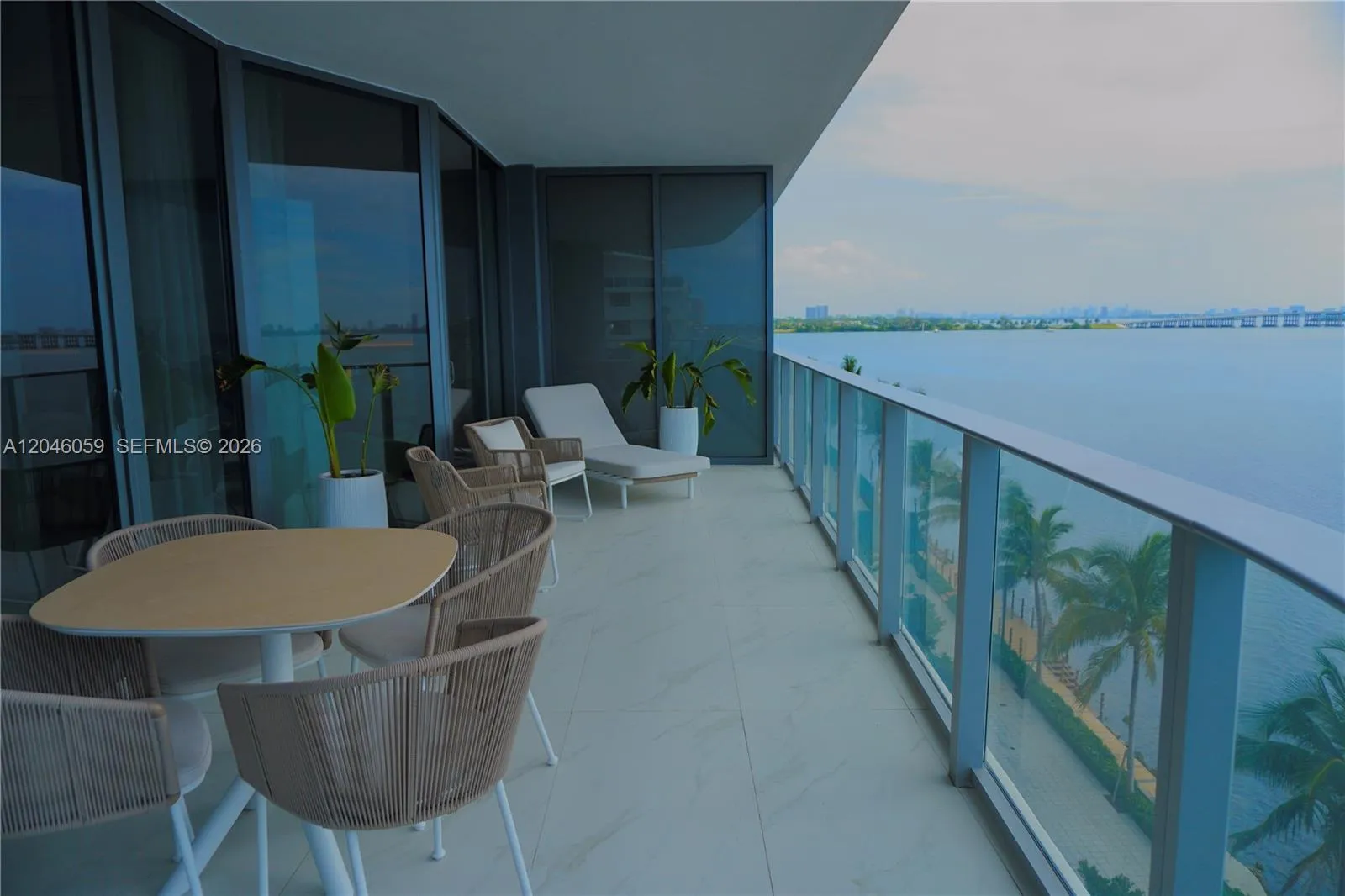 Foto de propiedad en 725 NE 24 Street 401, Miami, FL 33137 Miami con MLS# 