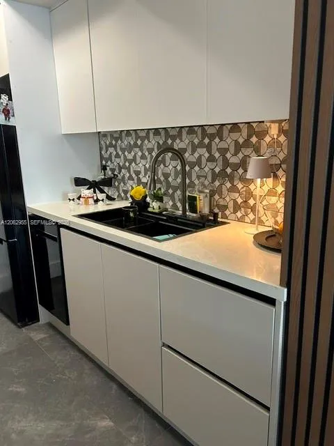 Foto de propiedad en 725 SW 148th Avenue 503, Sunrise, FL 33325 Sunrise con MLS# 
