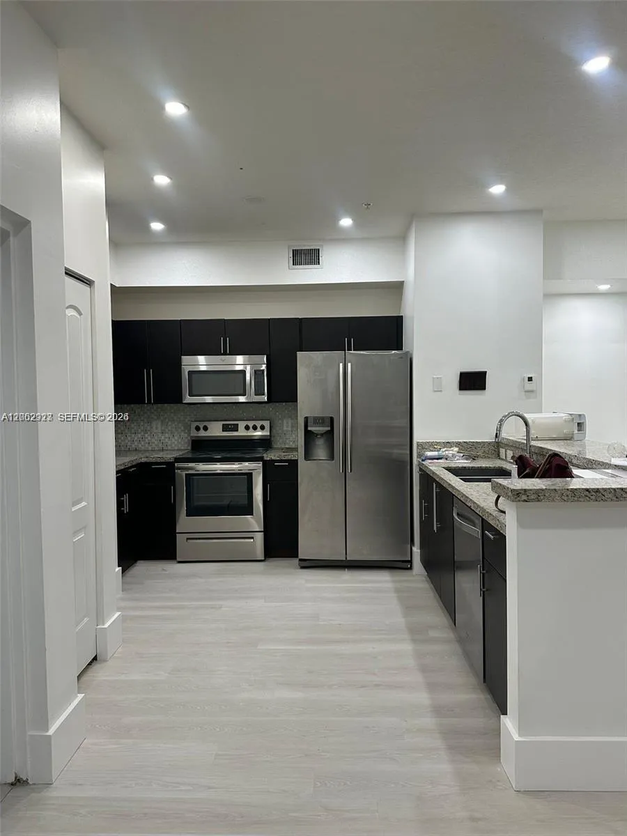 Foto de propiedad en 7260 NW 114th Avenue 20710, Doral, FL 33178 Doral con MLS# 