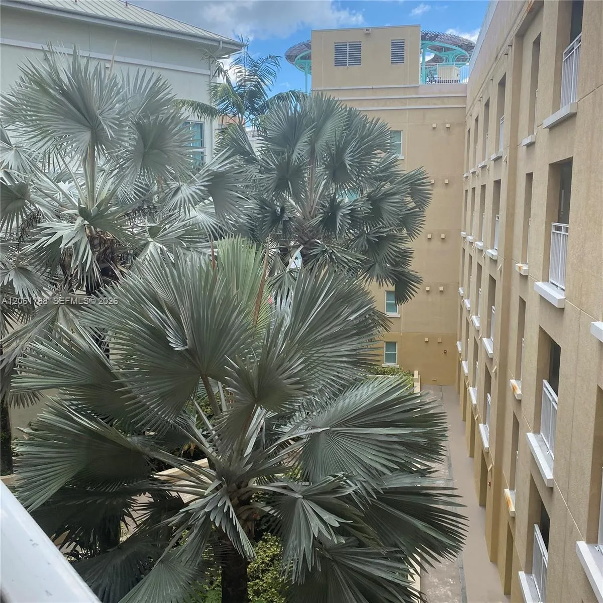 Foto de propiedad en 7275 SW 90th Way 509, Miami, FL 33156 Miami con MLS# 